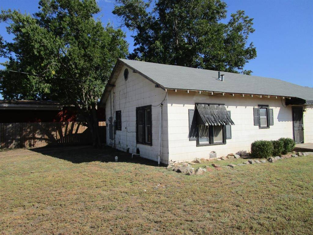 402 N 3rd Street, Crowell, TX 79227