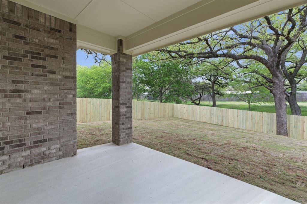 213 E Bullard Street, Weatherford, TX 76086