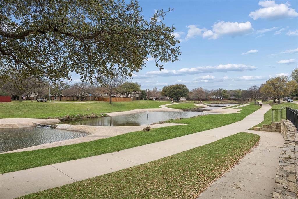 2104 Scarlet Oak Drive, Richardson, TX 75081