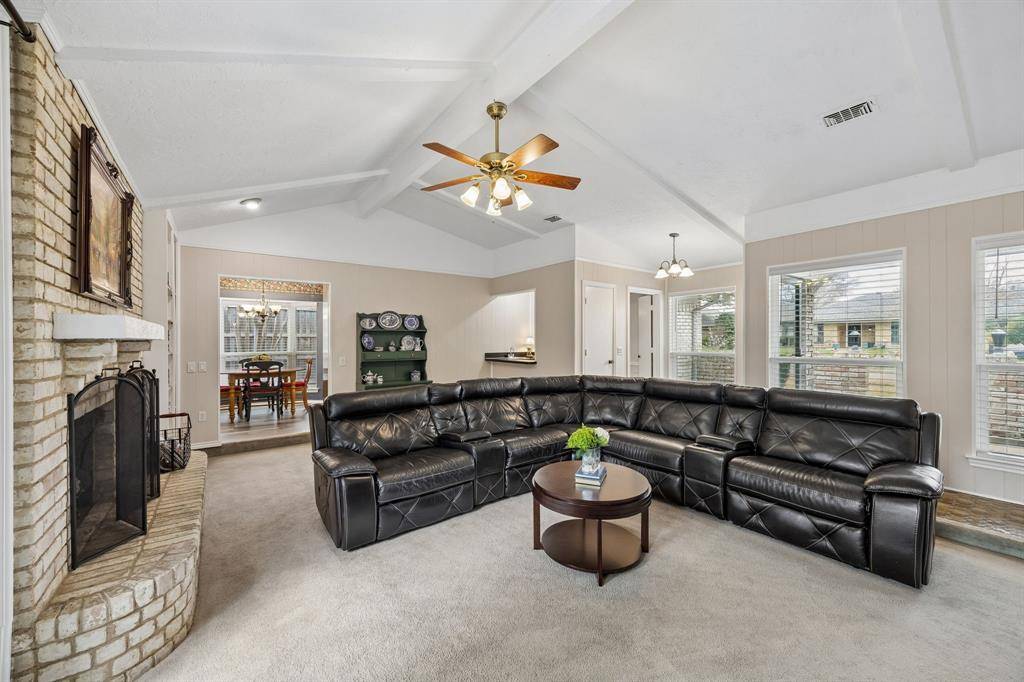 2104 Scarlet Oak Drive, Richardson, TX 75081