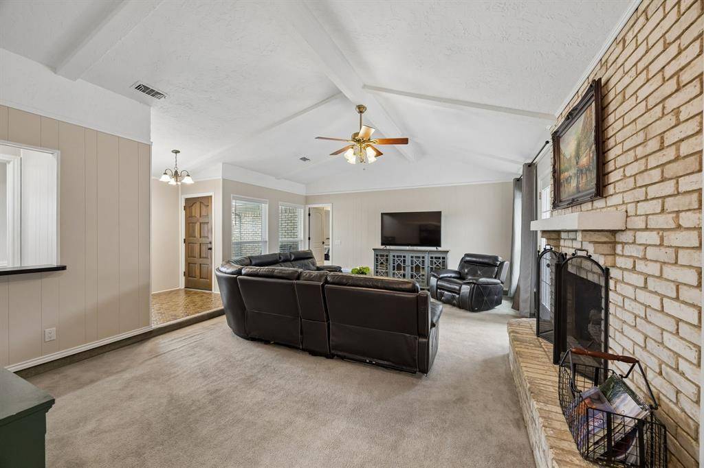 2104 Scarlet Oak Drive, Richardson, TX 75081