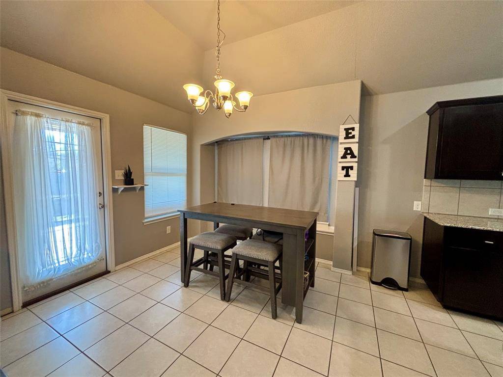 900 Grouse Road, Glenn Heights, TX 75154