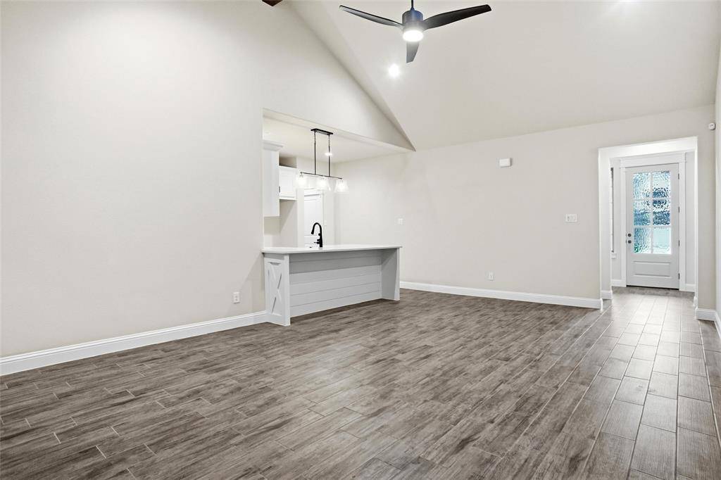 205 Legacy Boulevard, Weatherford, TX 76085