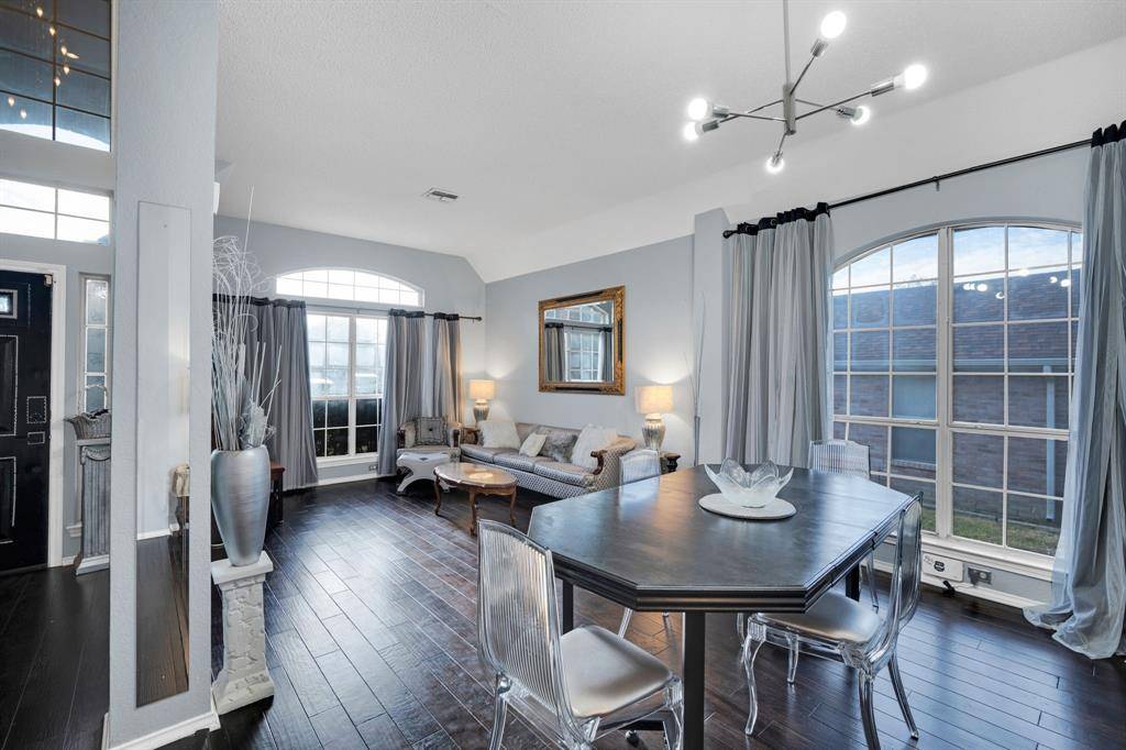 5948 Woodoak Drive, Dallas, TX 75249