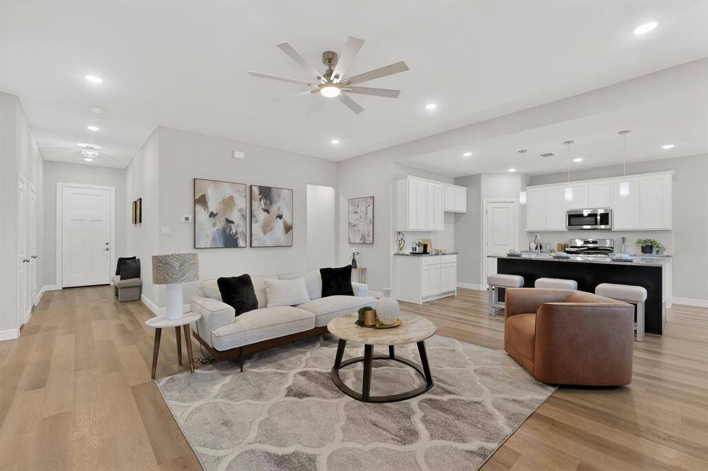 501 Pemberton Drive, White Settlement, TX 76108