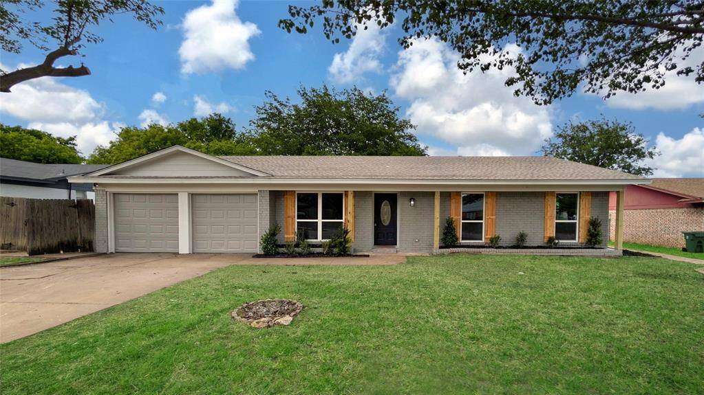 3205 Jamestown Drive, Forest Hill, TX 76140