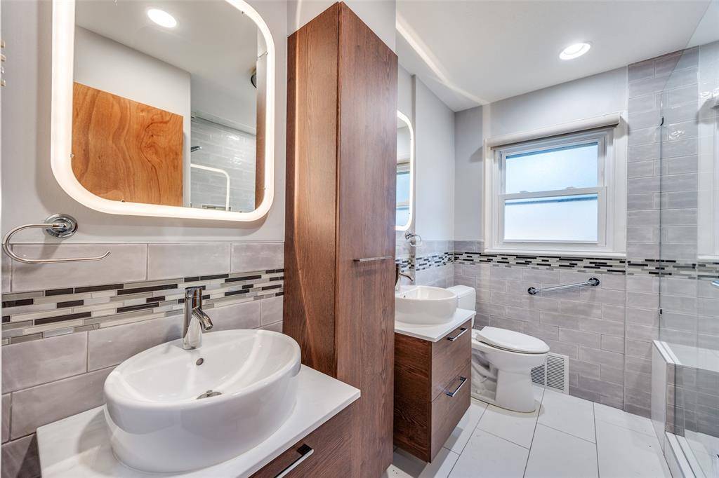 3019 Sharpview Lane, Dallas, TX 75228