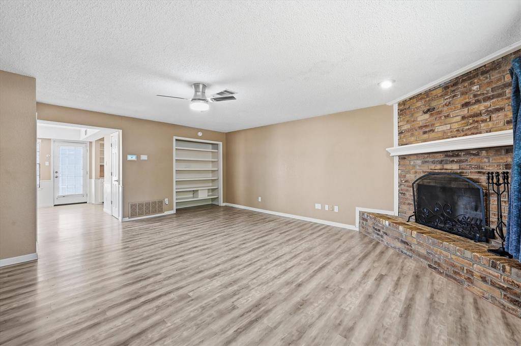 2247 Spanish Trail, Arlington, TX 76013