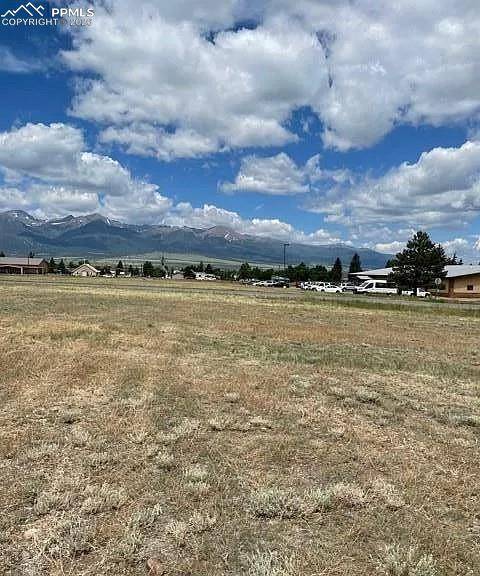 302 Hermit LN, Westcliffe, CO 81252