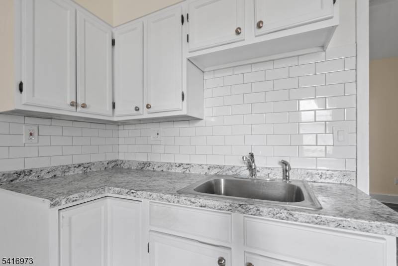 33-35 Delaware Street, Elizabeth City, NJ 07206