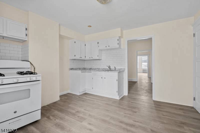 33-35 Delaware Street, Elizabeth City, NJ 07206