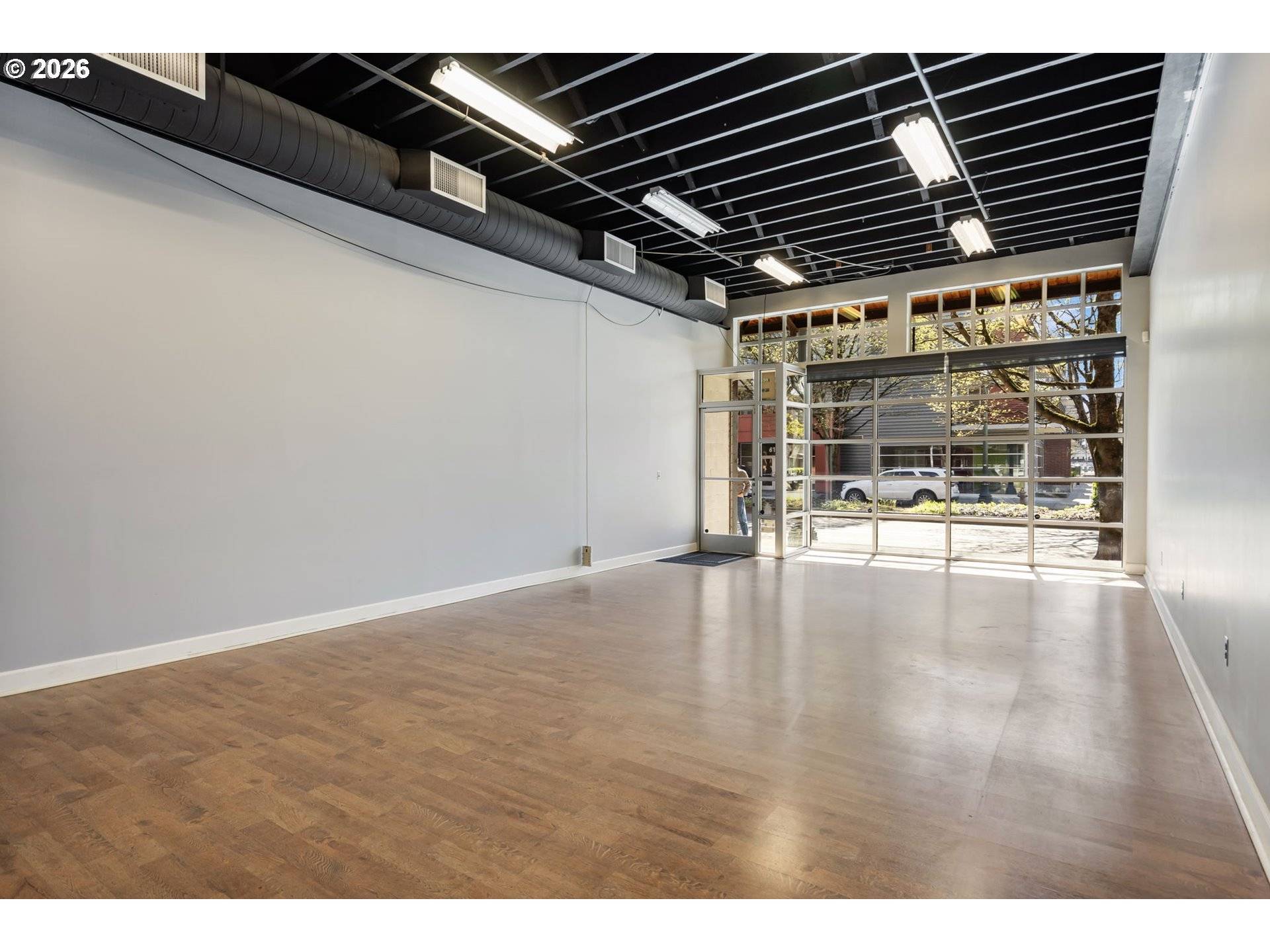 600 NW NAITO PKWY #E, Portland, OR 97209