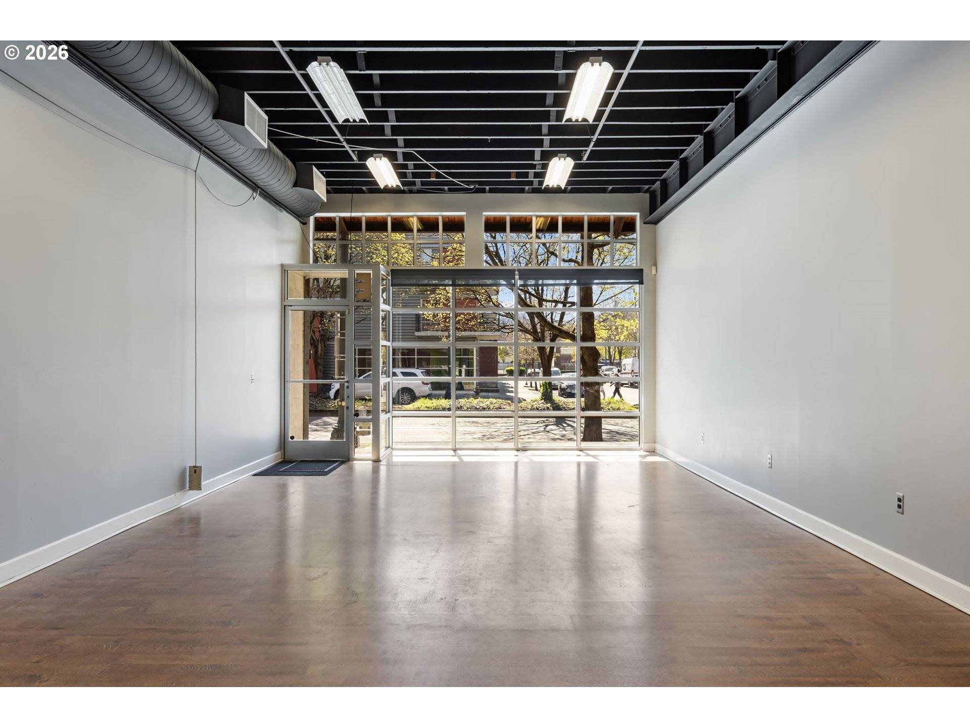 600 NW NAITO PKWY #E, Portland, OR 97209
