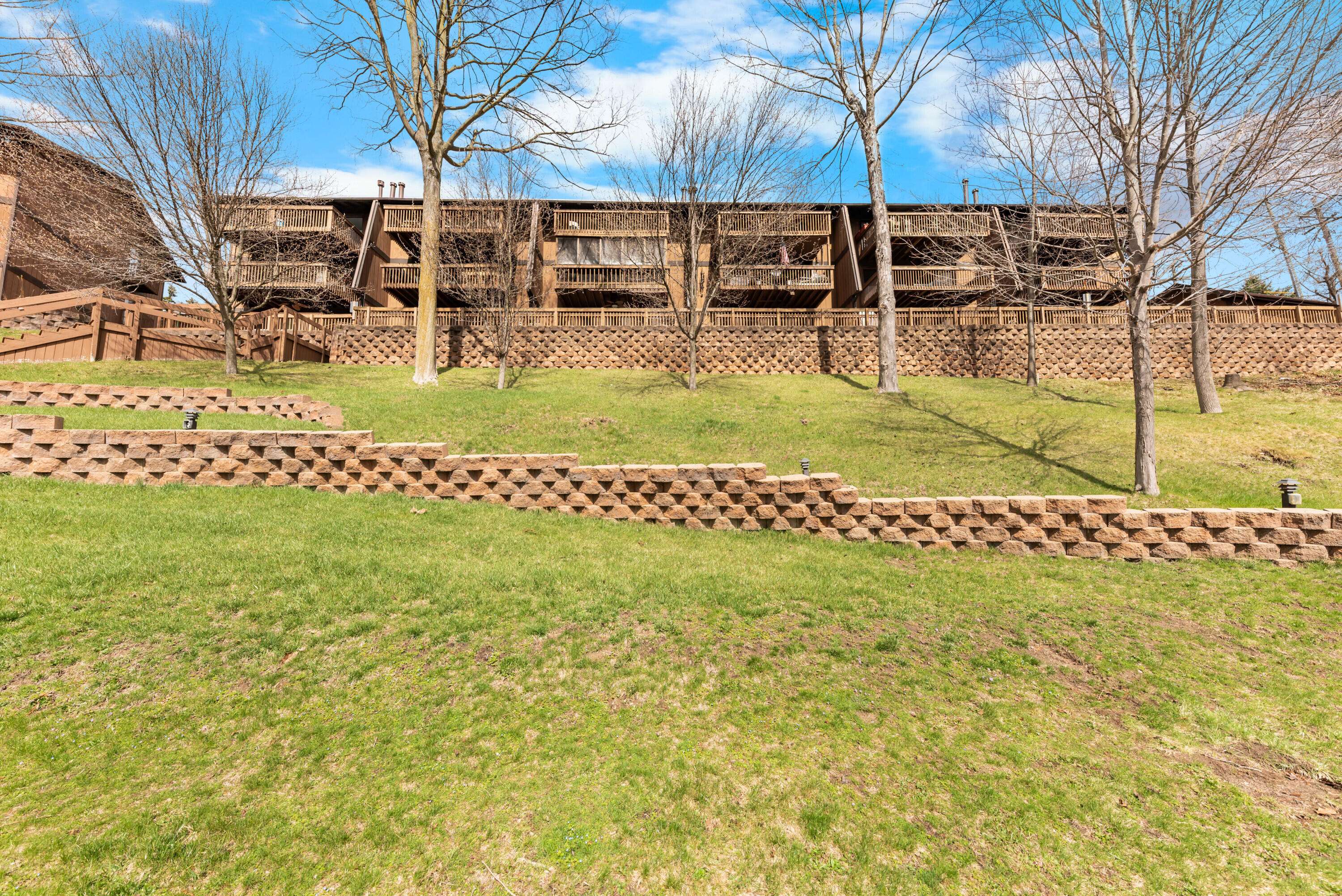 1742 Grove RD #A103, Ypsilanti Twp, MI 48198