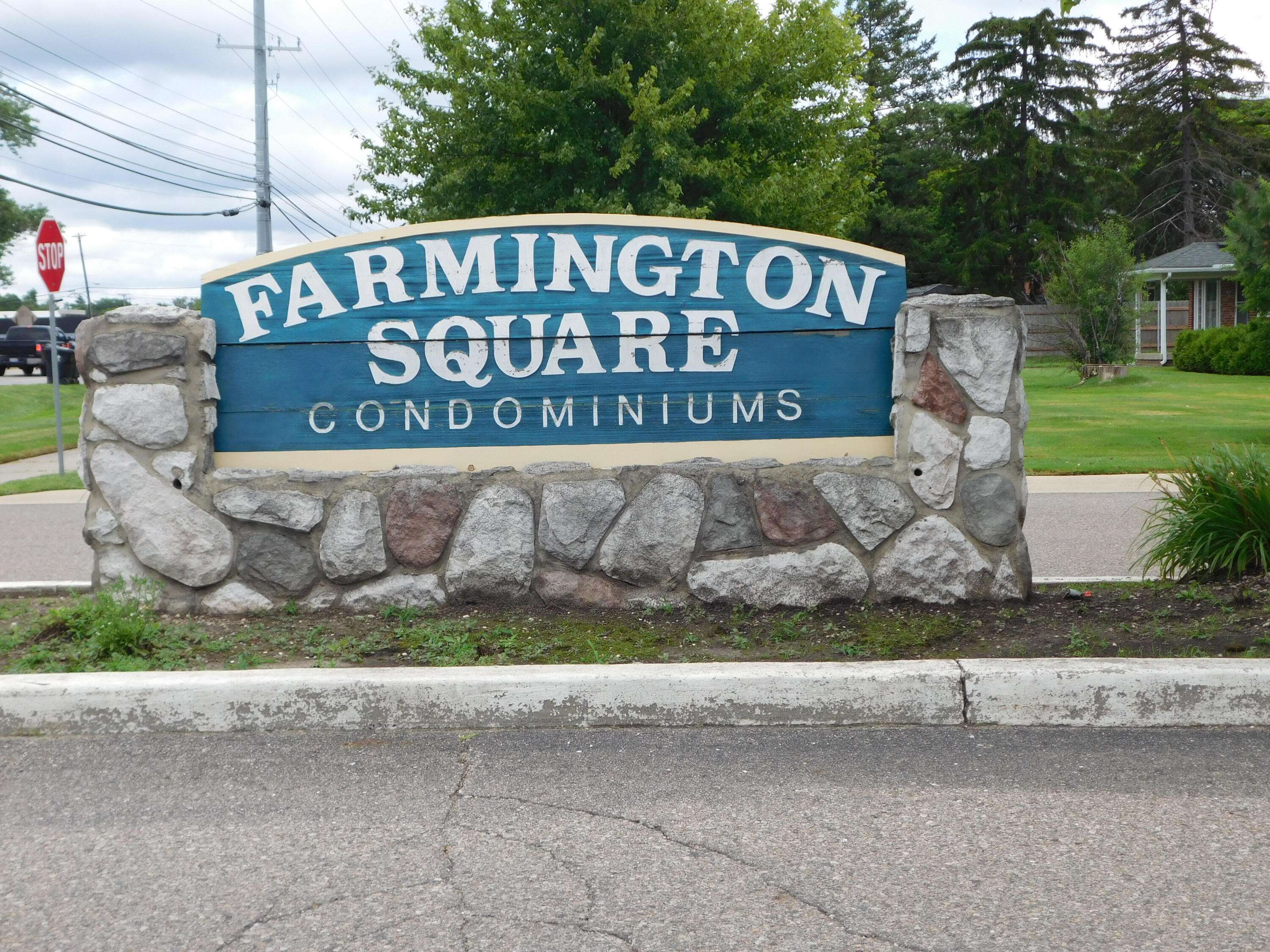 32005 W 12 Mile RD #206, Farmington Hills, MI 48334