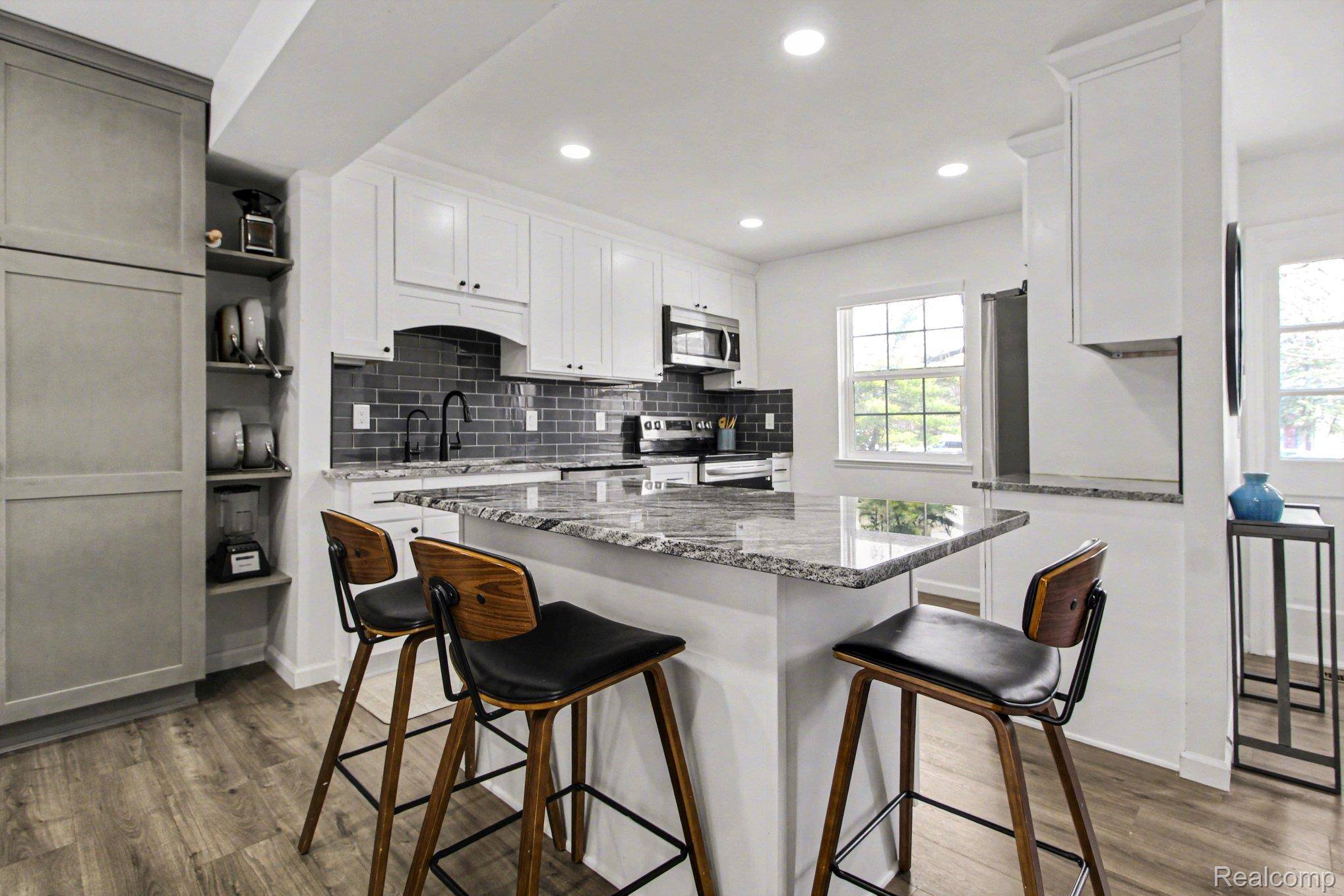 41329 Lagoon CT, Northville Township, MI 48167