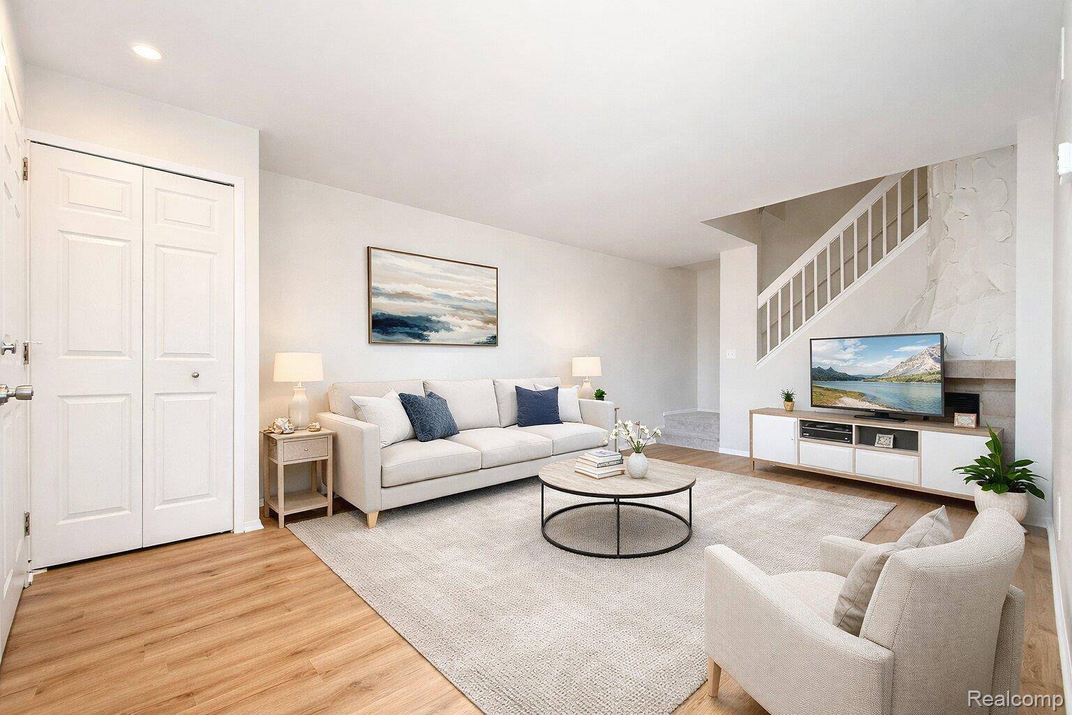 22211 Pondview #Unit 27, Novi, MI 48375