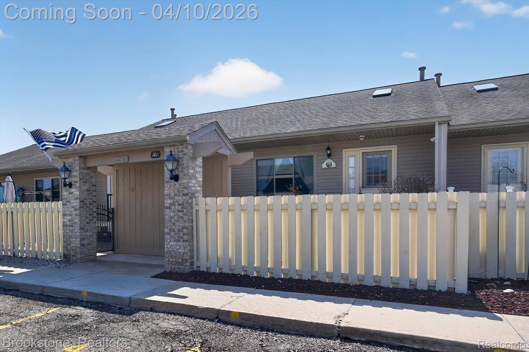 62401 Raleigh CT #4, South Lyon, MI 48178