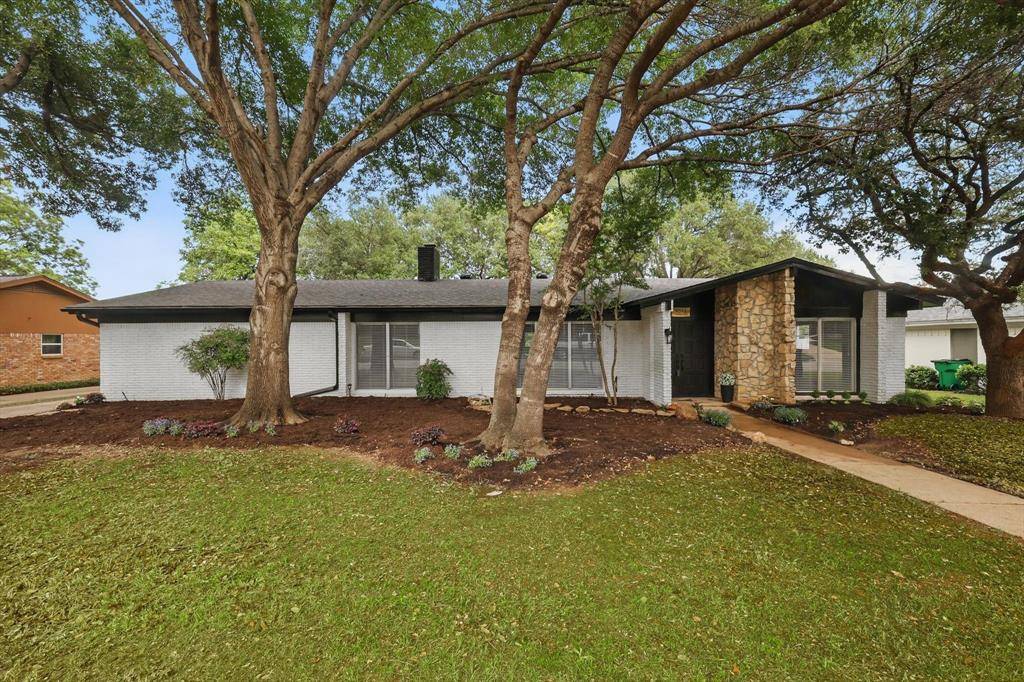 4512 Starlight Drive, Haltom City, TX 76117