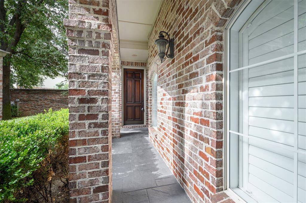 18107 Frankford Lakes Circle, Dallas, TX 75252