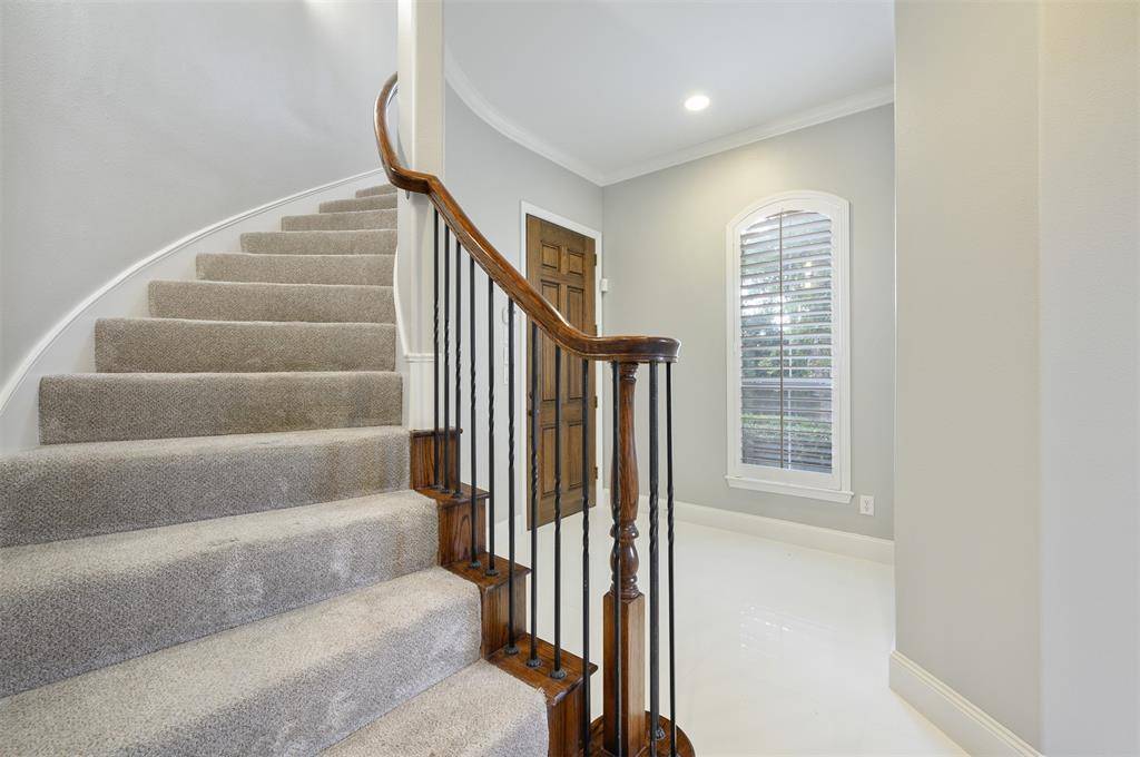 18107 Frankford Lakes Circle, Dallas, TX 75252