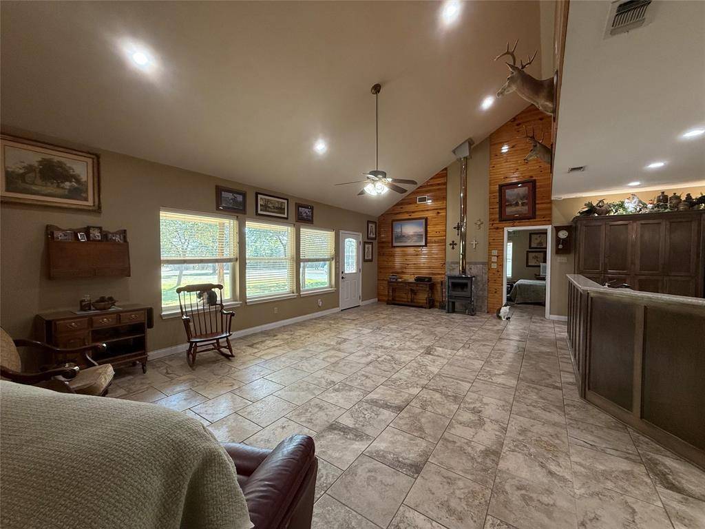 2100 CR 419, Comanche, TX 76442