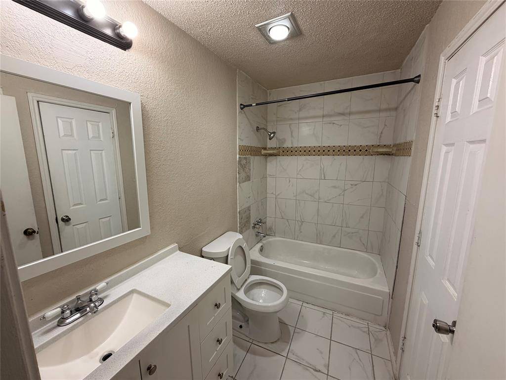 1915 Red Cloud Drive, Dallas, TX 75217