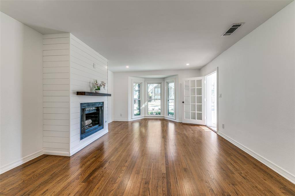 5117 Maple Springs Boulevard, Dallas, TX 75235