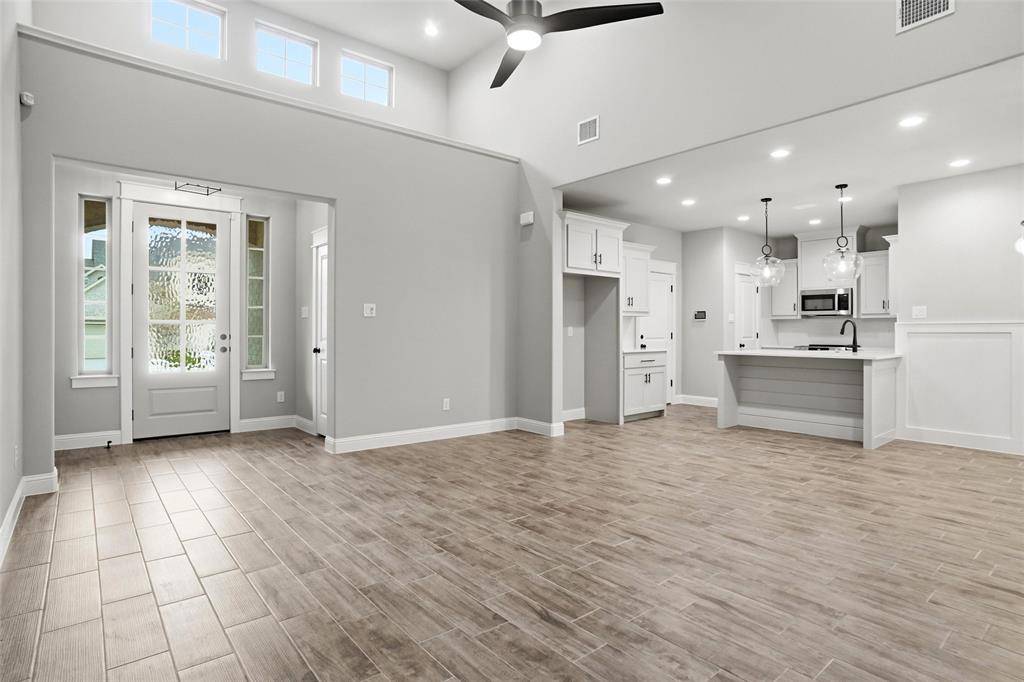 209 Legacy Boulevard, Weatherford, TX 76085