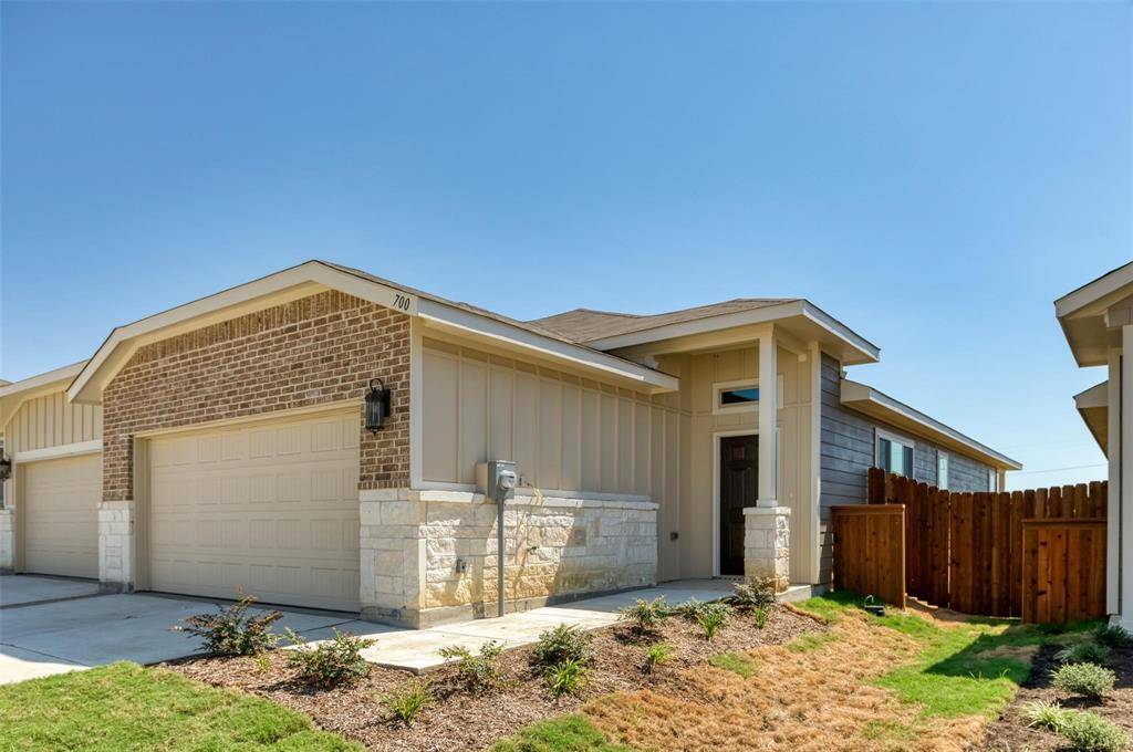 704 Harvest Moon Drive, Venus, TX 76084