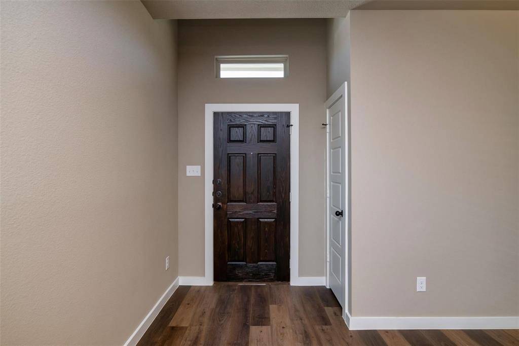 704 Harvest Moon Drive, Venus, TX 76084