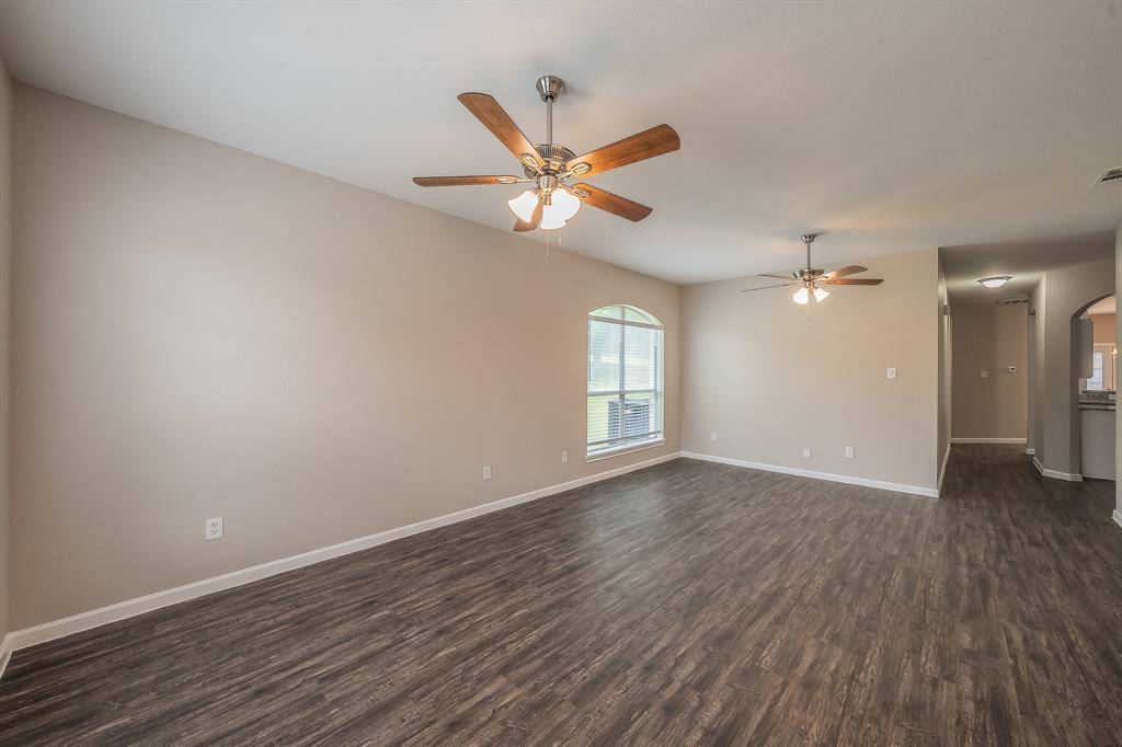 2301 Springmere Drive, Arlington, TX 76012