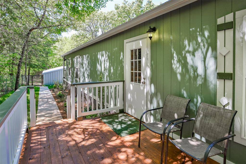 100 Shawnee Trail Road, Whitesboro, TX 76273