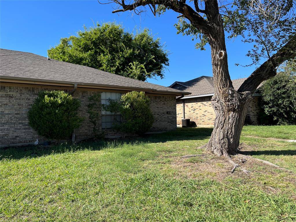 826 Skyline Drive, Duncanville, TX 75116