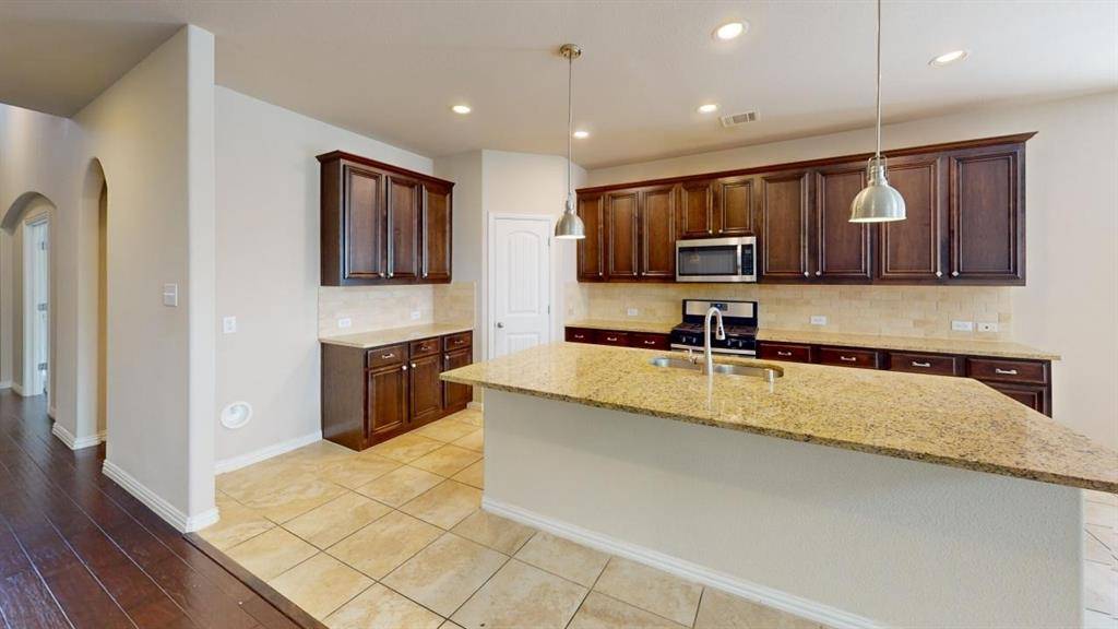 4104 Red Granite Lane, Mckinney, TX 75070