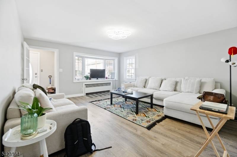 154 Orchard St, Elmwood Park Boro, NJ 07407