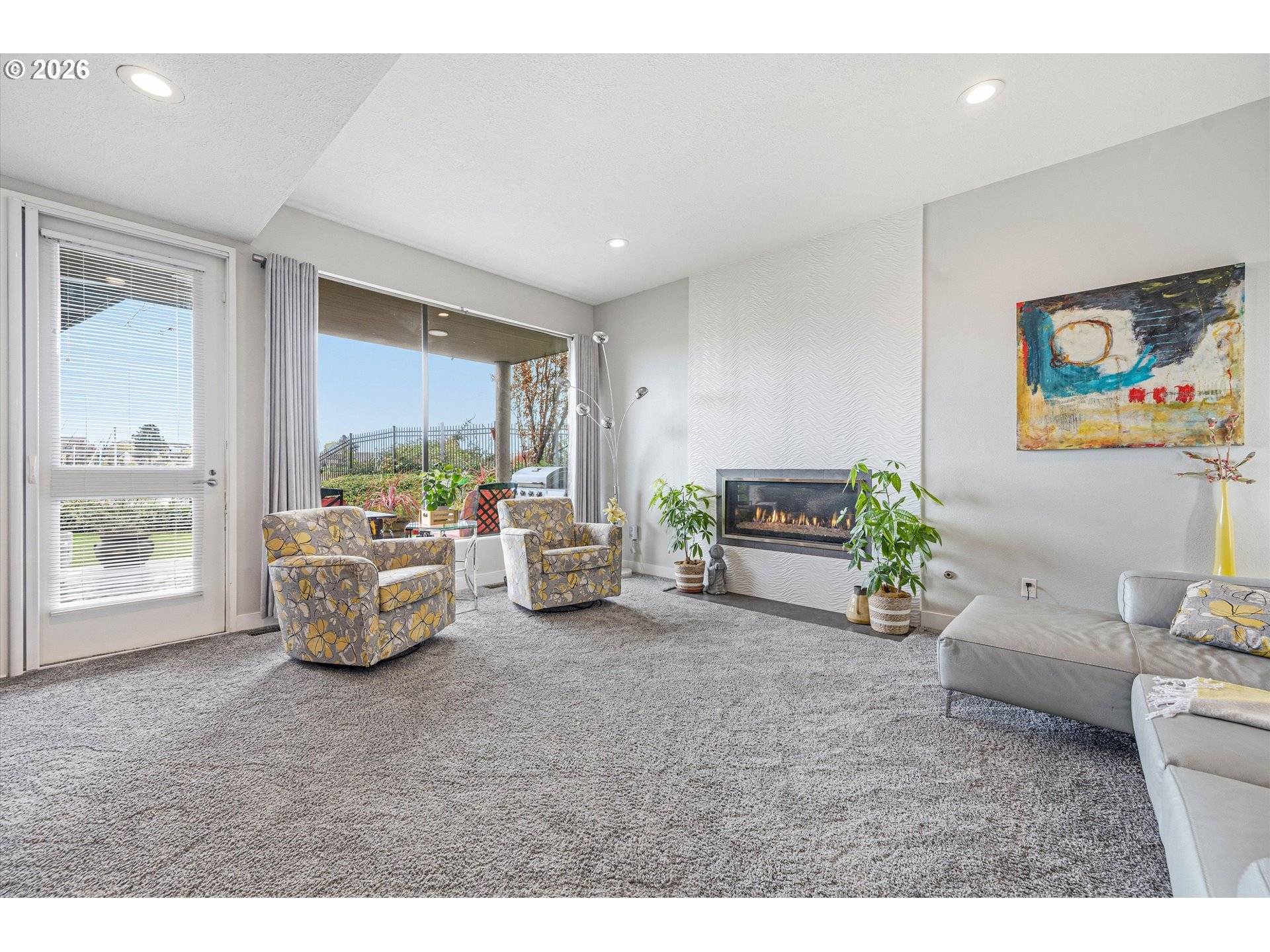 401 N TOMAHAWK ISLAND DR #18, Portland, OR 97217