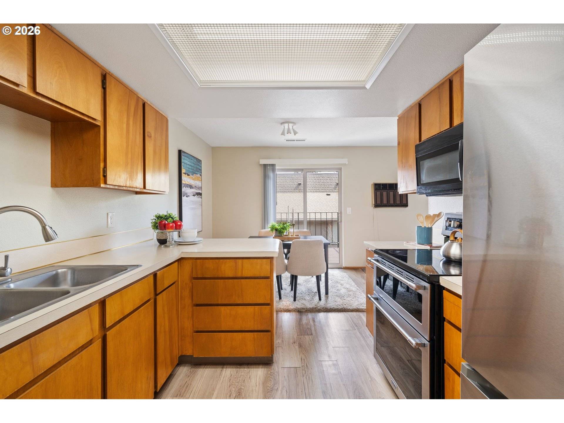 12506 SE STARK ST #D, Portland, OR 97233