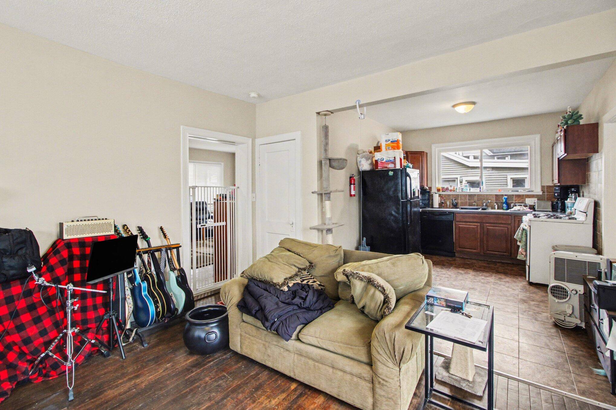 212 N Summit ST, Ypsilanti City, MI 48197