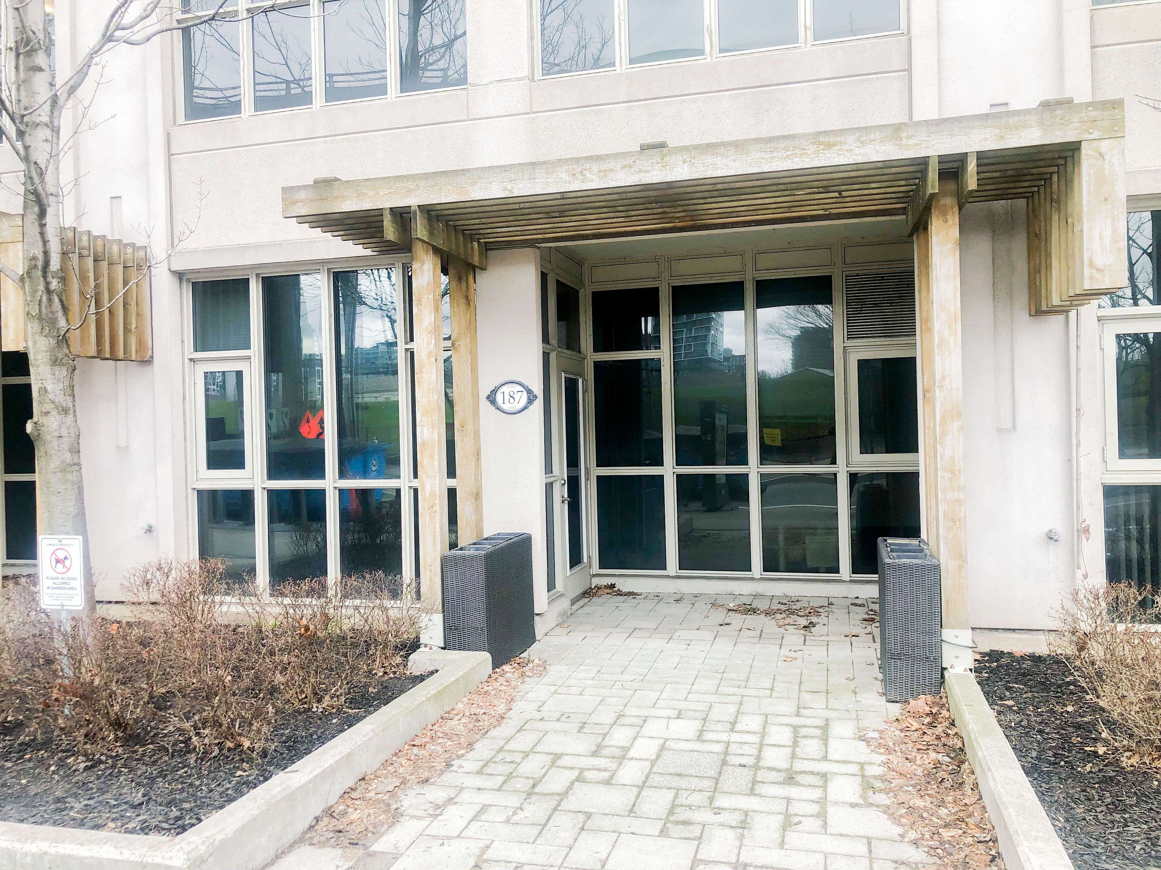 187 Fort York BLVD W #123, Toronto C01, ON M5V 0C2