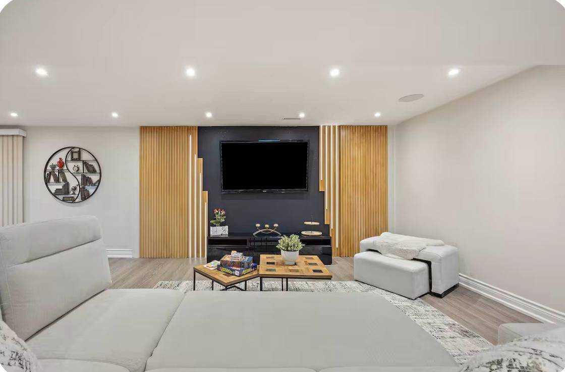 1739 Mount Albert RD, East Gwillimbury, ON L0G 1V0