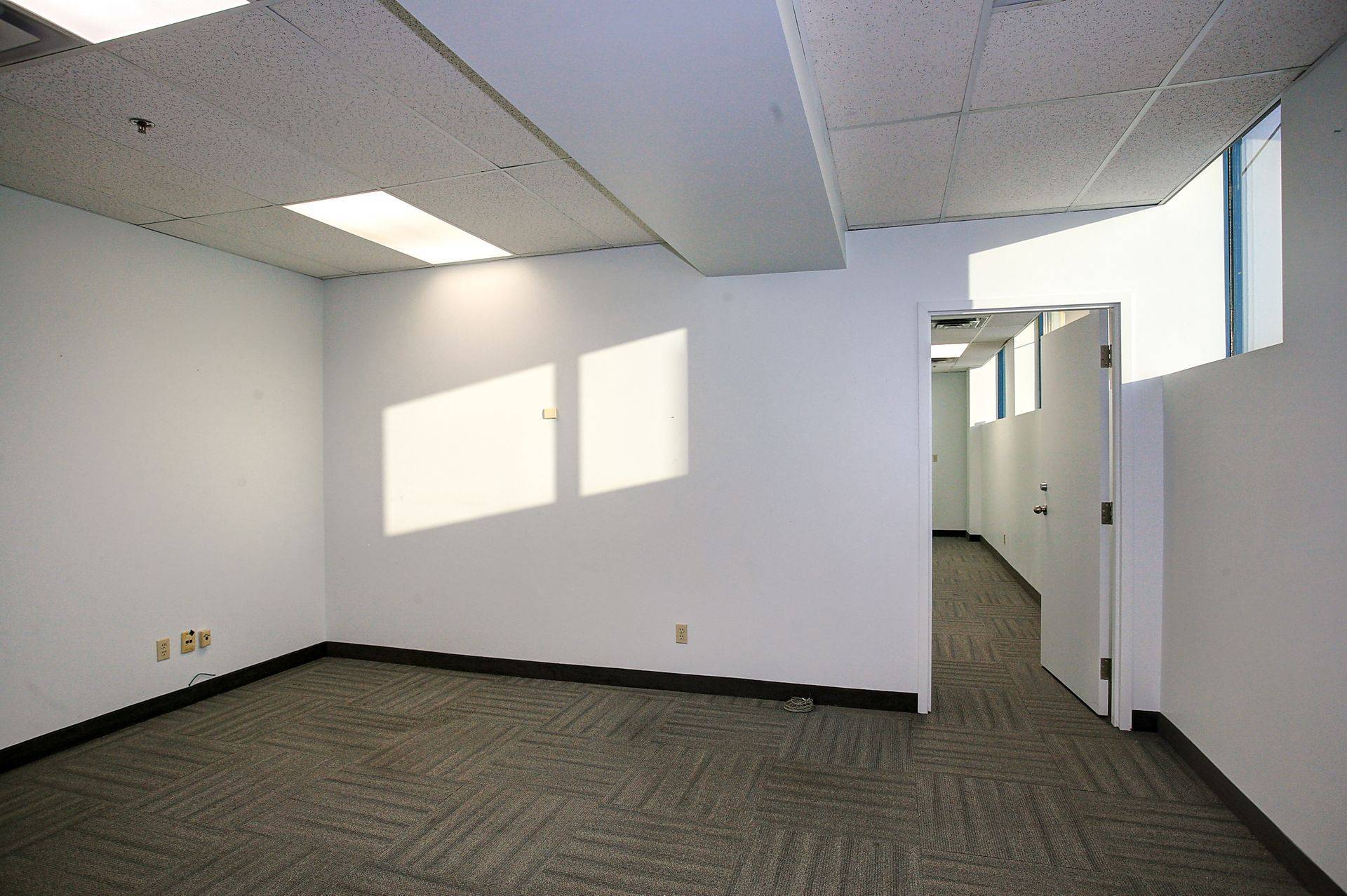 2150 Winston Park DR #204, Oakville, ON L6H 5W1
