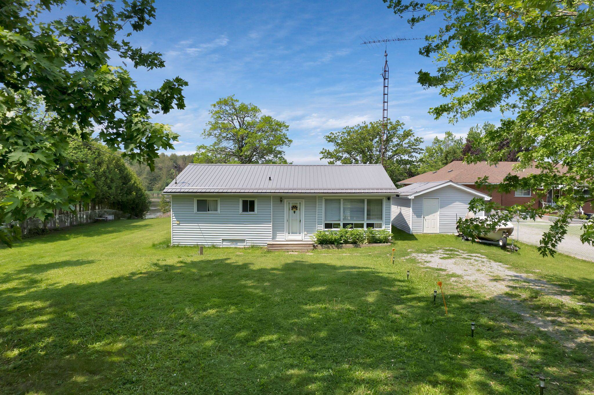 46 Hawke DR, Kawartha Lakes, ON K0L 2W0