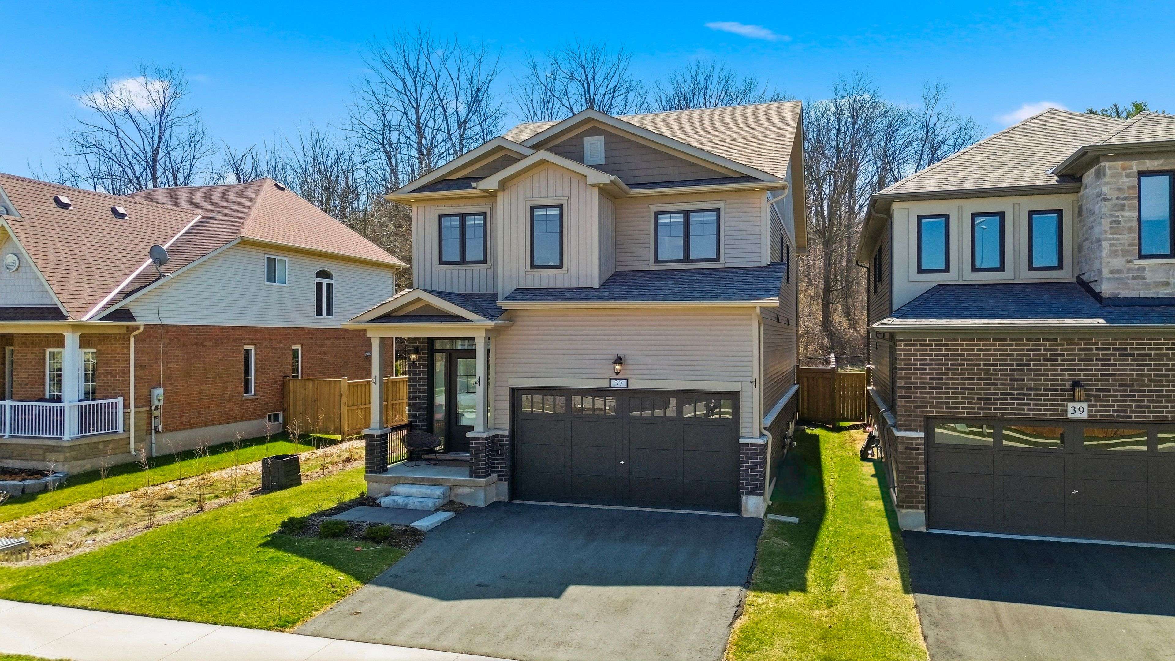 37 Riesling ST, Grimsby, ON L3M 0L2