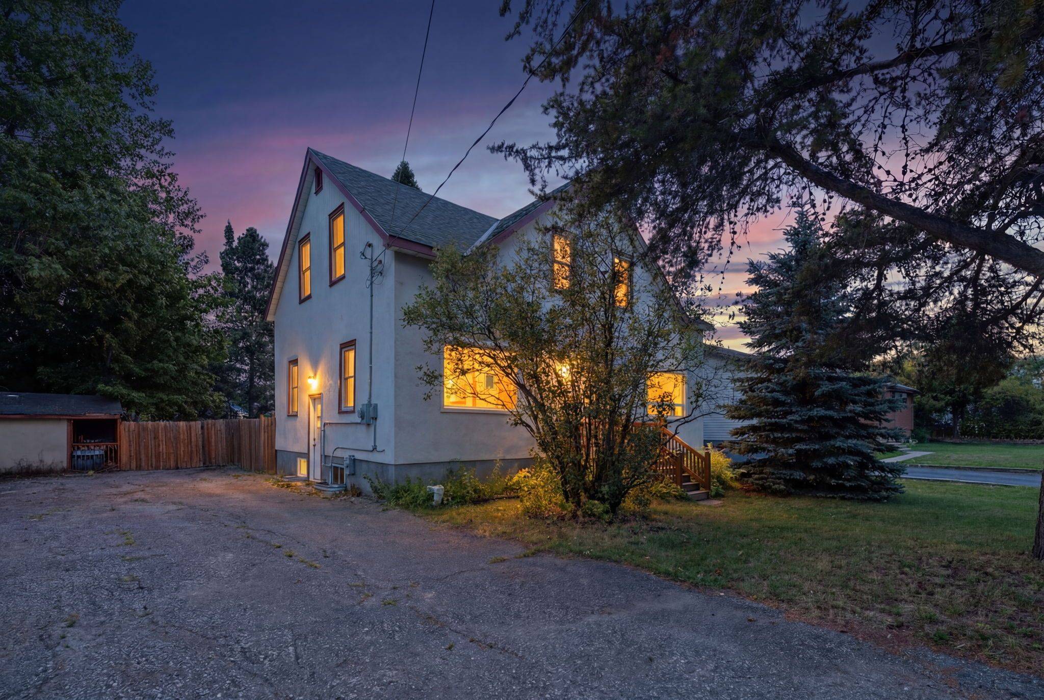 68 Pine ST, Thunder Bay, ON P7A 5X3