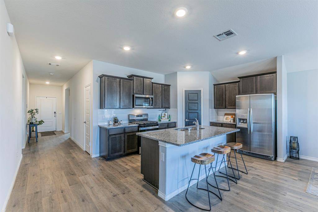 4017 Glastonbury Road, Mckinney, TX 75071