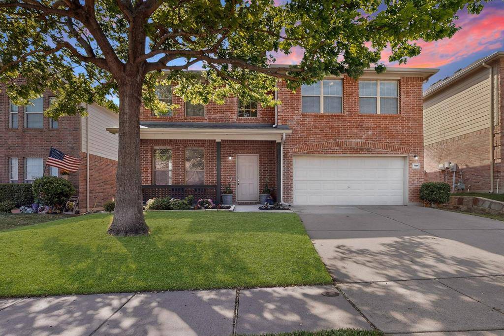 9009 Golden Sunset Trail, Fort Worth, TX 76244
