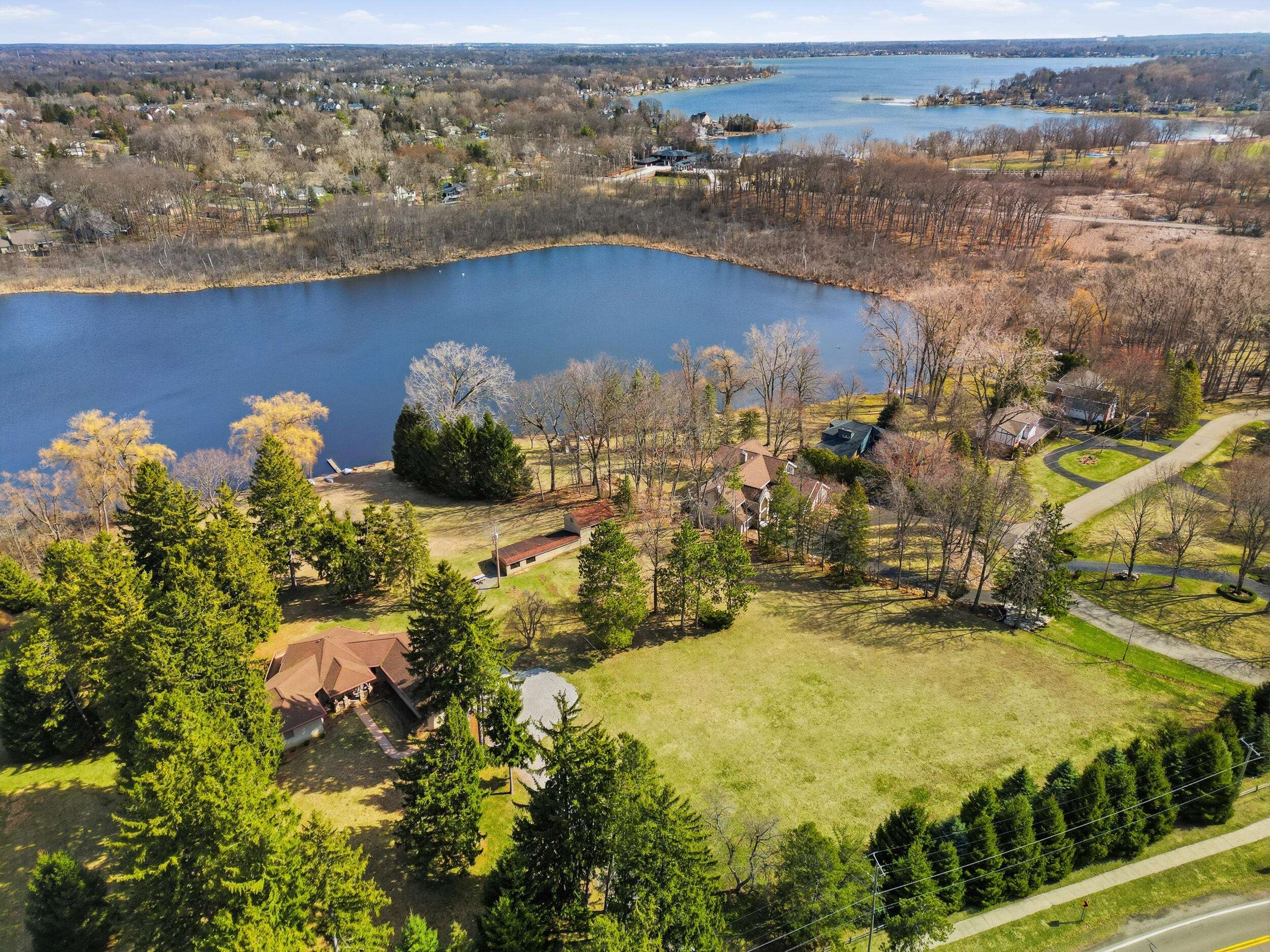 6150 Willow RD, West Bloomfield Twp, MI 48324