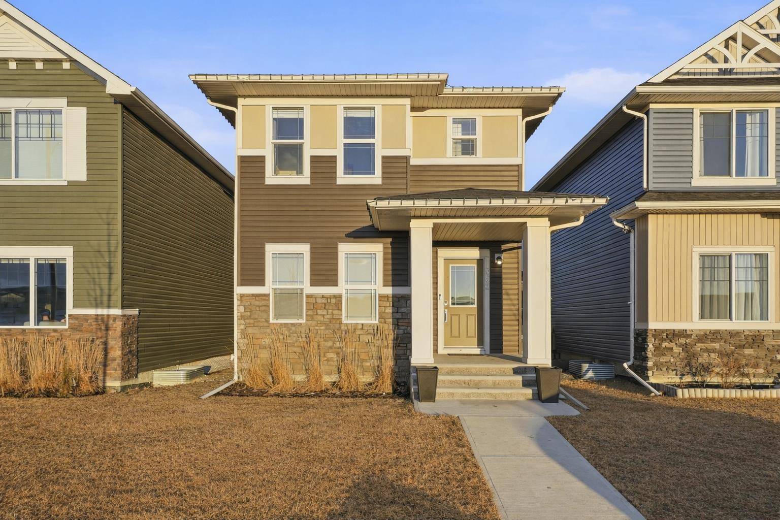 352 Bayview ST SW, Airdrie, AB T4B5G3