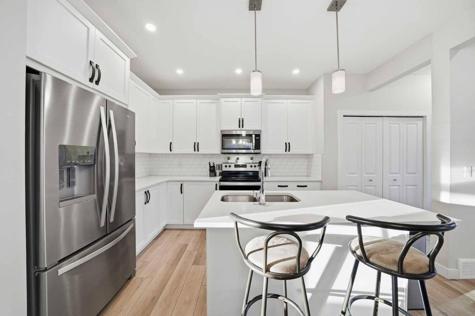 352 Bayview ST SW, Airdrie, AB T4B5G3